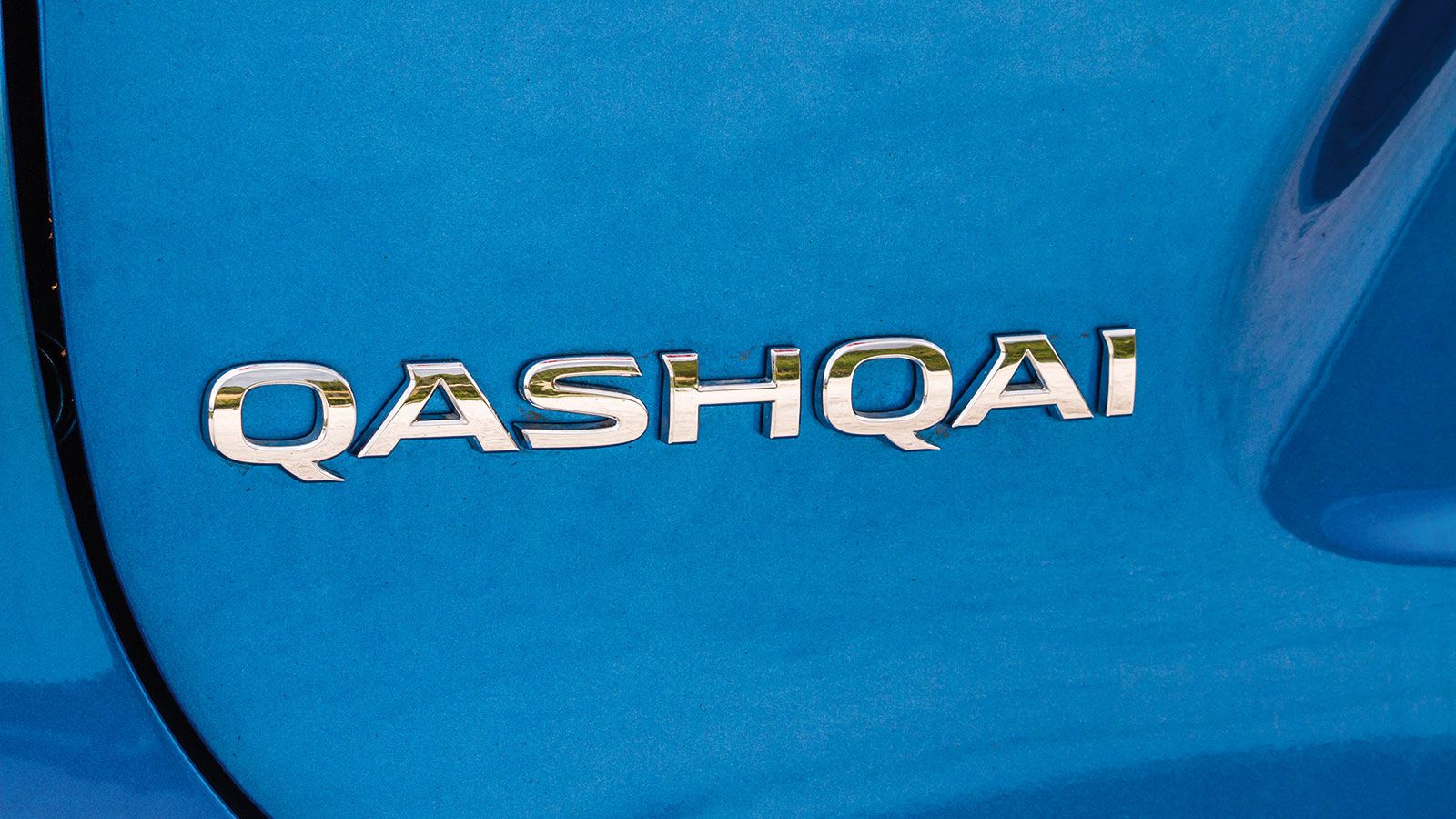 Aισθητικά, το Qashqai δεν παρουσιάζει την παραμικρή διαφορά σε αυτή την έκδοση κινητήρα.