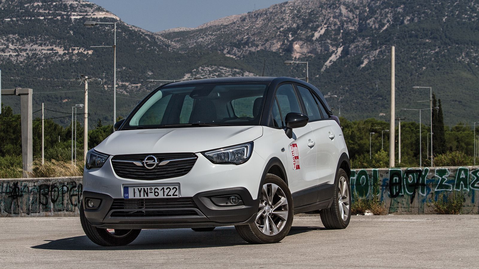 Το Opel Crossland X πέρασε την πόρτα του γκαράζ μας, εδώ στο AutoΤρίτη, όχι για να ακολουθήσει την τυποποιημένη διαδικασία δοκιμής, αλλά για την ακόμη