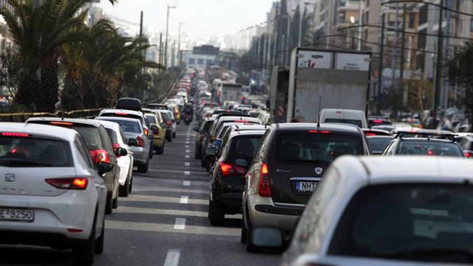 Τα κίνητρα για την αγορά νέων «καθαρών» αυτοκινήτων
