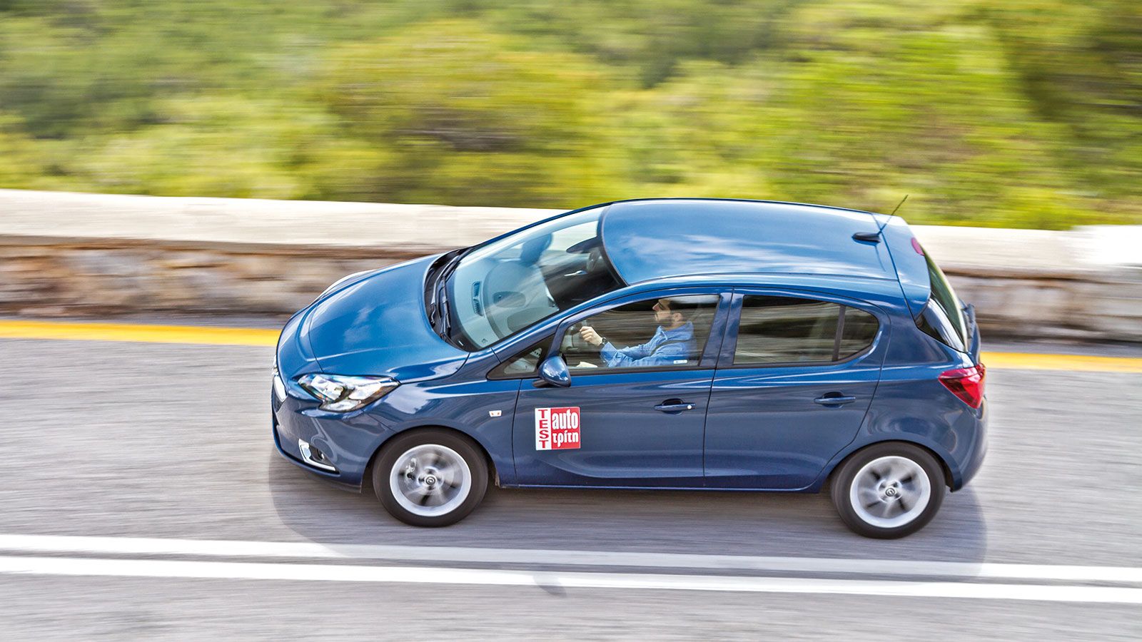 Το Opel Corsa διαθέτει τα μεγαλύτερα διαστήματα χιλιομέτρων ανάμεσα στα service του, τα οποία φτάνουν τα 30.000 χλμ.. 
