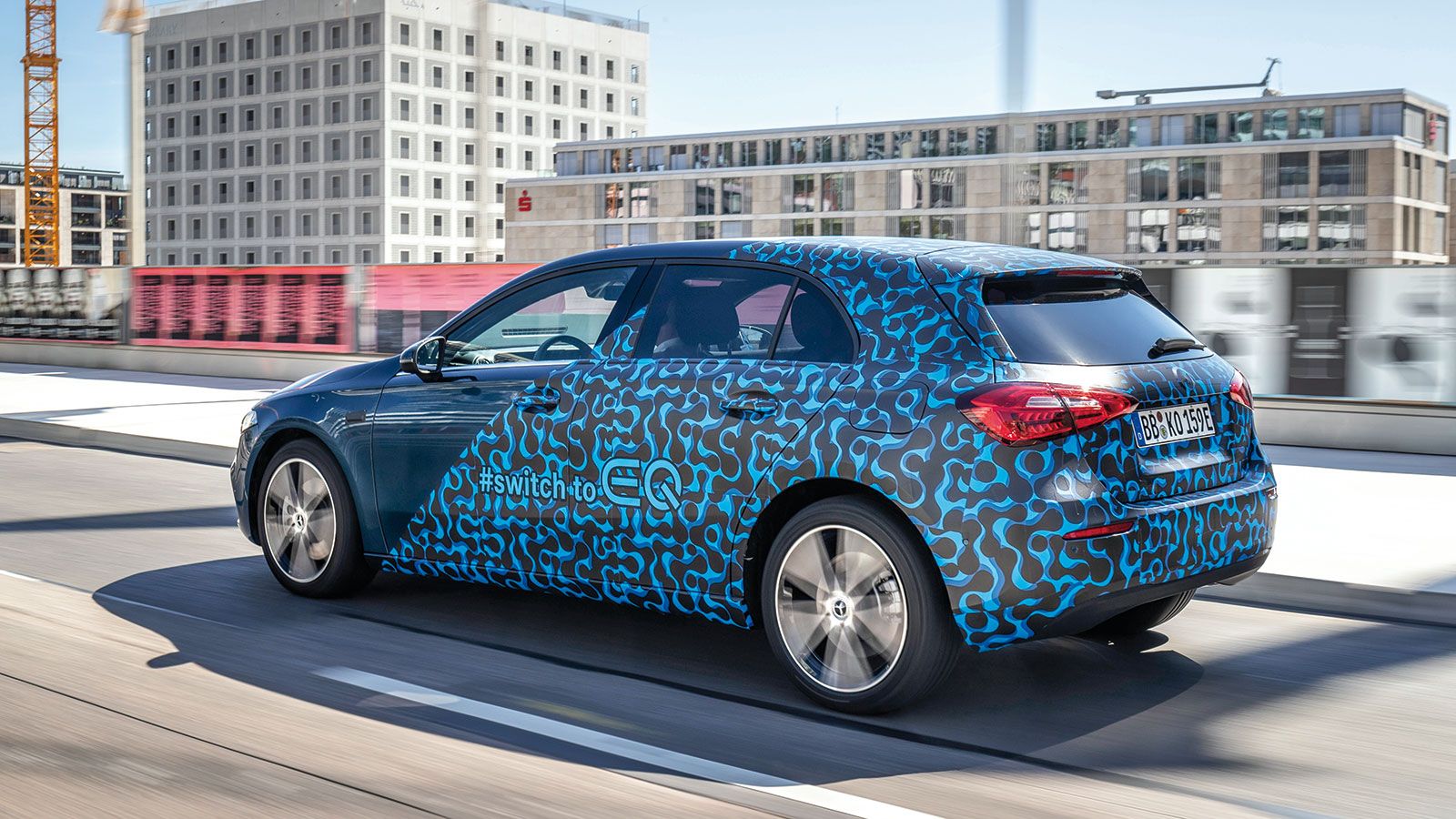 H Μercedes έχει ενσωματώσει την τεχνολογία με τέτοιο τρόπο ώστε η καμπίνα και το πορτ-μπαγκάζ να μη χάνουν καθόλου σε χώρο. 