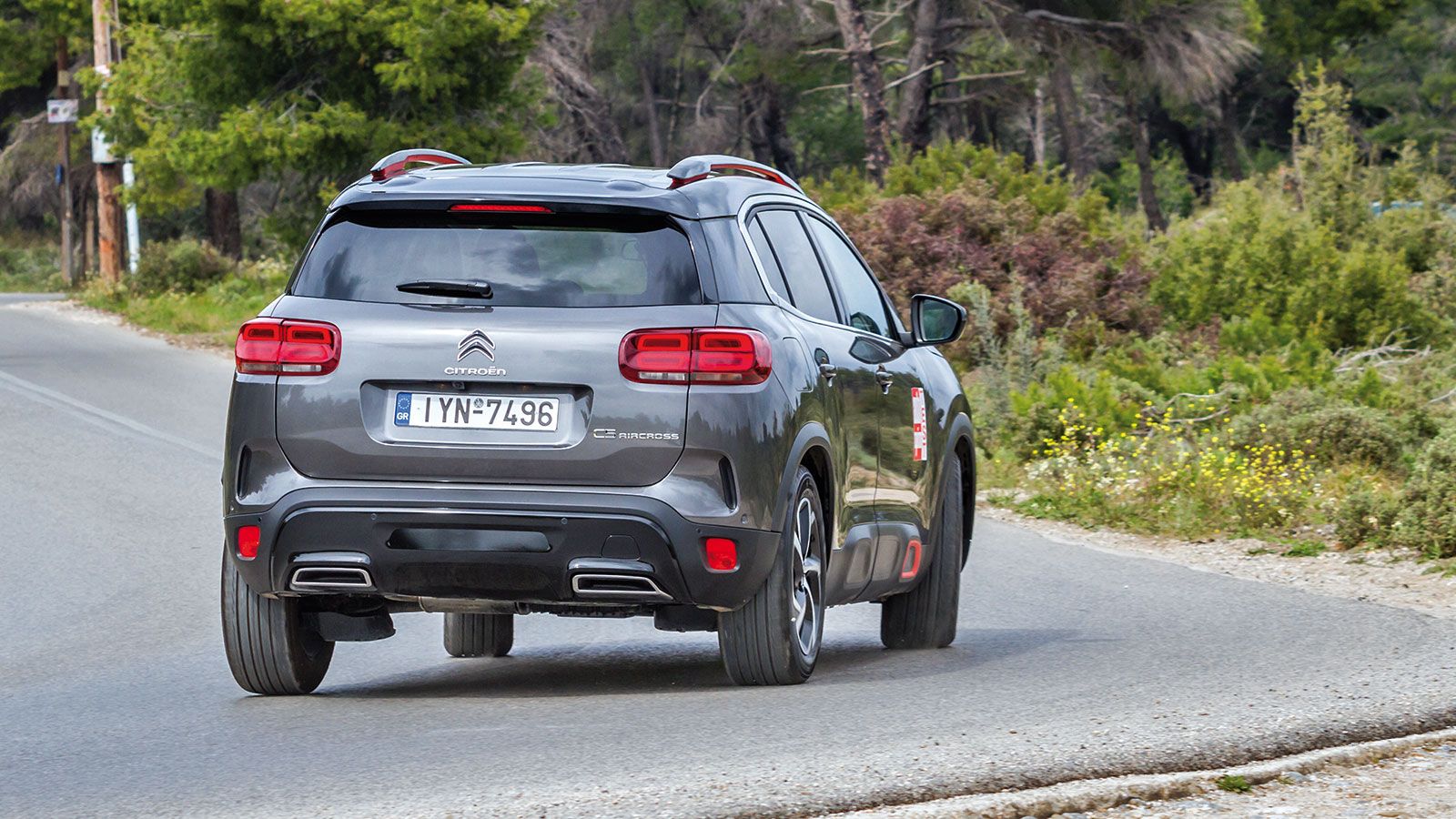 To Citroen C5 Aircross είναι το πιο άνετο οδηγικά μοντέλο της κατηγορίας, ευχαριστεί όμως τον οδηγό του και στους υπόλοιπους τομείς.