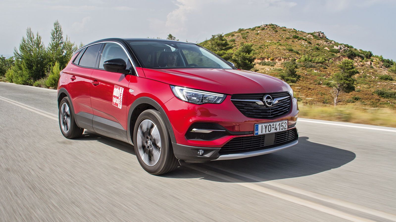 Η γκάμα του Opel Grandland X προσθέτει ένα νέο συνδυασμό, με τον βενζινοκινητήρα 1,2 λτ. με απόδοση 130 ίππους και το νέο αυτόματο κιβώτιο 8 σχέσεων.