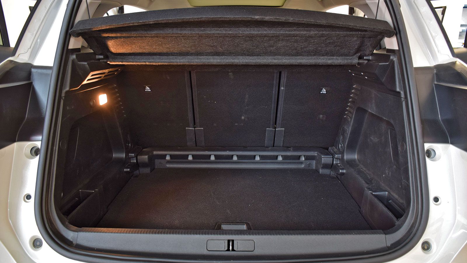 Δεν είναι μόνο ο όγκος του χώρου αποσκευών αλλά και το κανονικό του σχήμα που καθιστά το C5 Aircross ξεχωριστό στον τομέα.