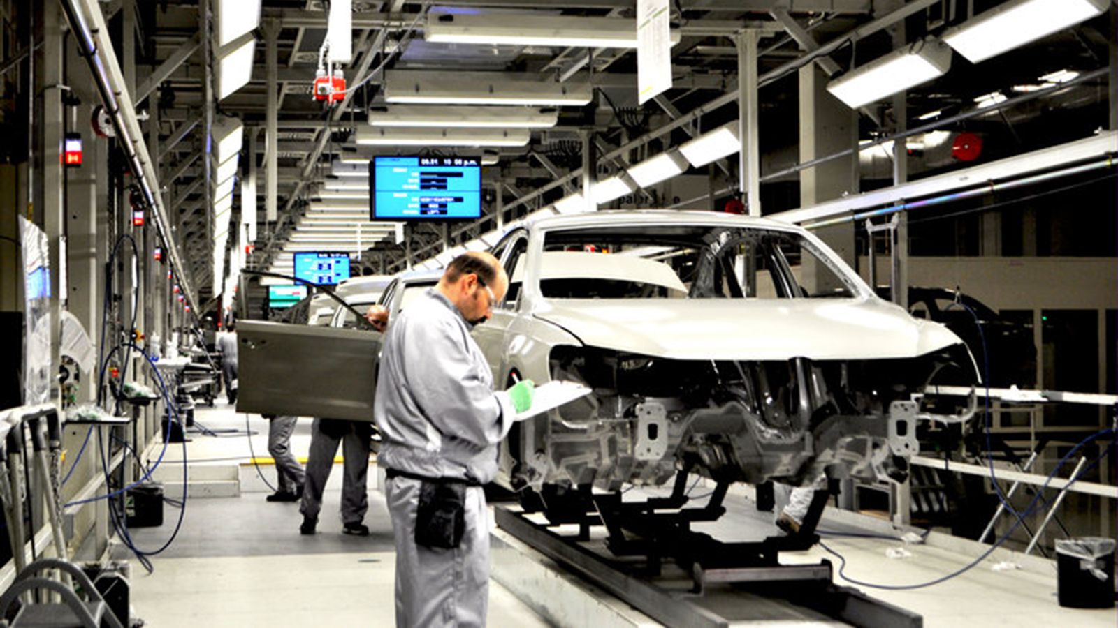 H γραμμή παραγωγής ενός εργοστασίου της VW.