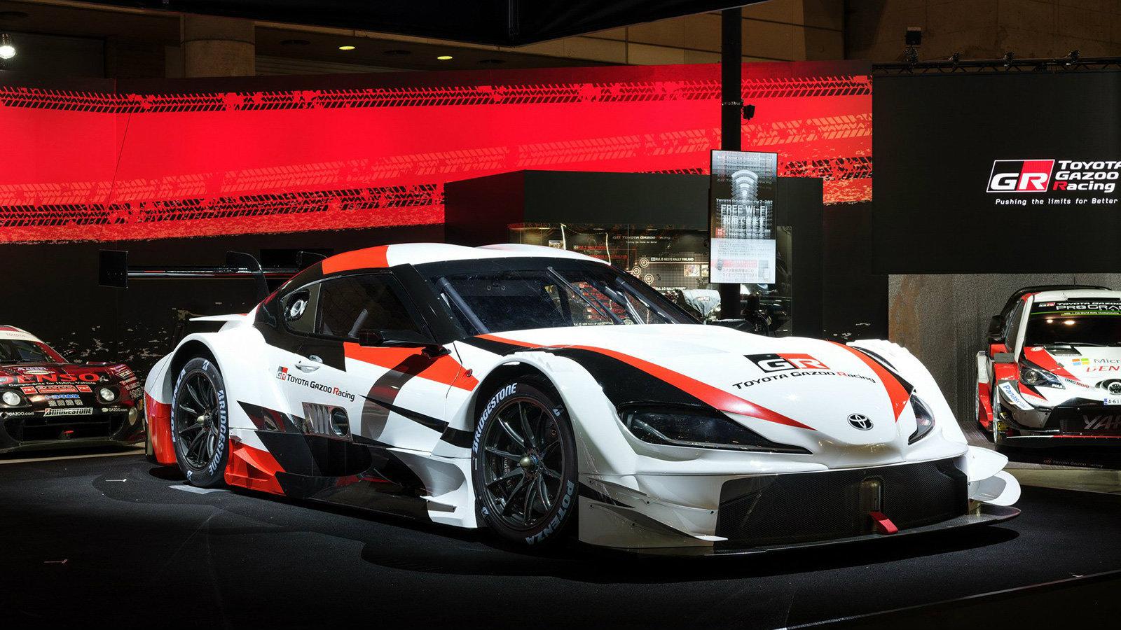 Η GR Supra Super GT έκανε την πρεμιέρα της στο Tokyo Auto Salon.