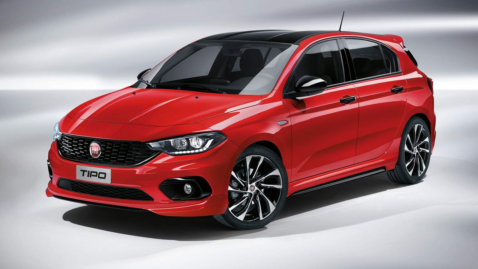 Μία νέα έκδοση του Tipo παρουσίασε η Fiat, συστήνοντας στο κοινό το νέο Tipo Sport.