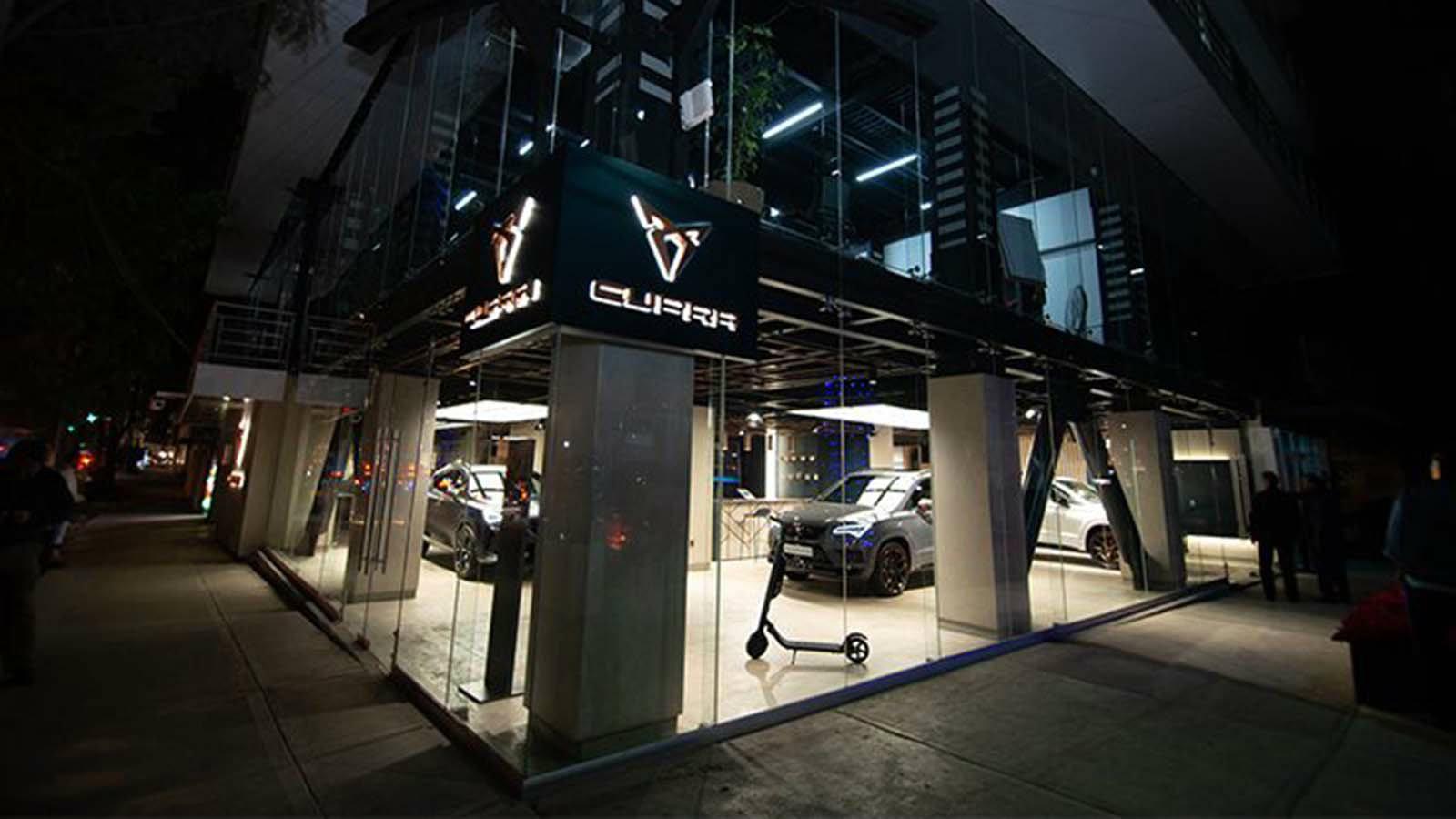 Το πρώτο κατάστημα CUPRA βρίσκεται στην Colonia Roma, μία από τις πιο πολυτελής περιοχές της πόλης του Μεξικού.