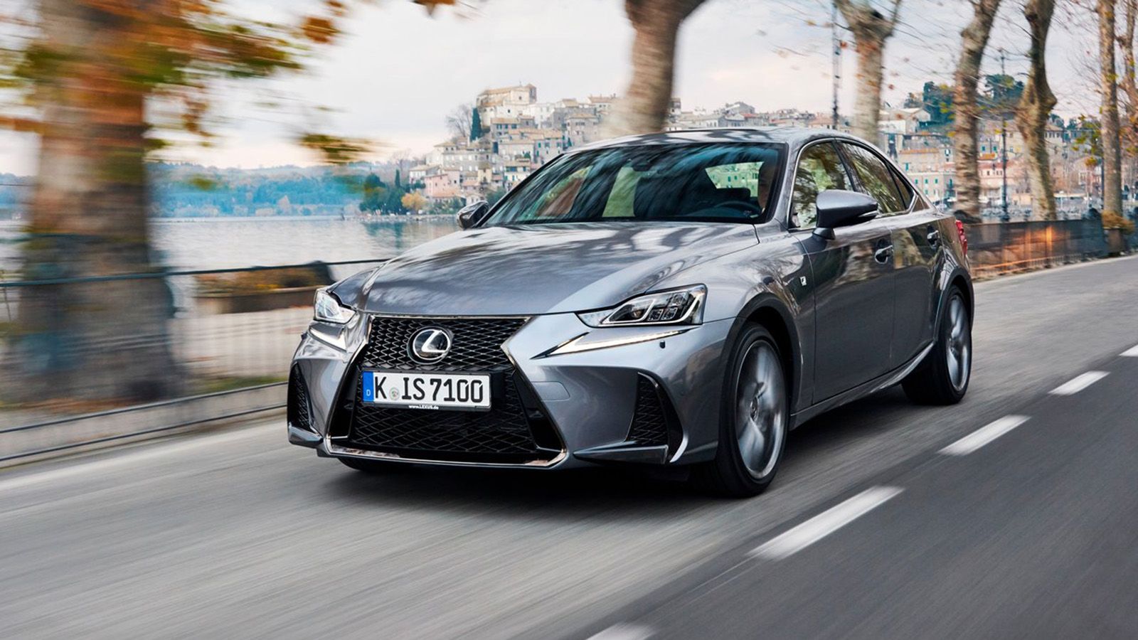Η τωρινή Lexus IS.