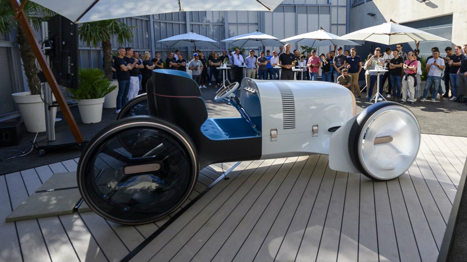 Η εταιρεία εμπνεύστηκε από την Mercedes 35 PS που αποκαλύφθηκε την άνοιξη του 1901 από την Daimler-Motoren-Gesellschaft.