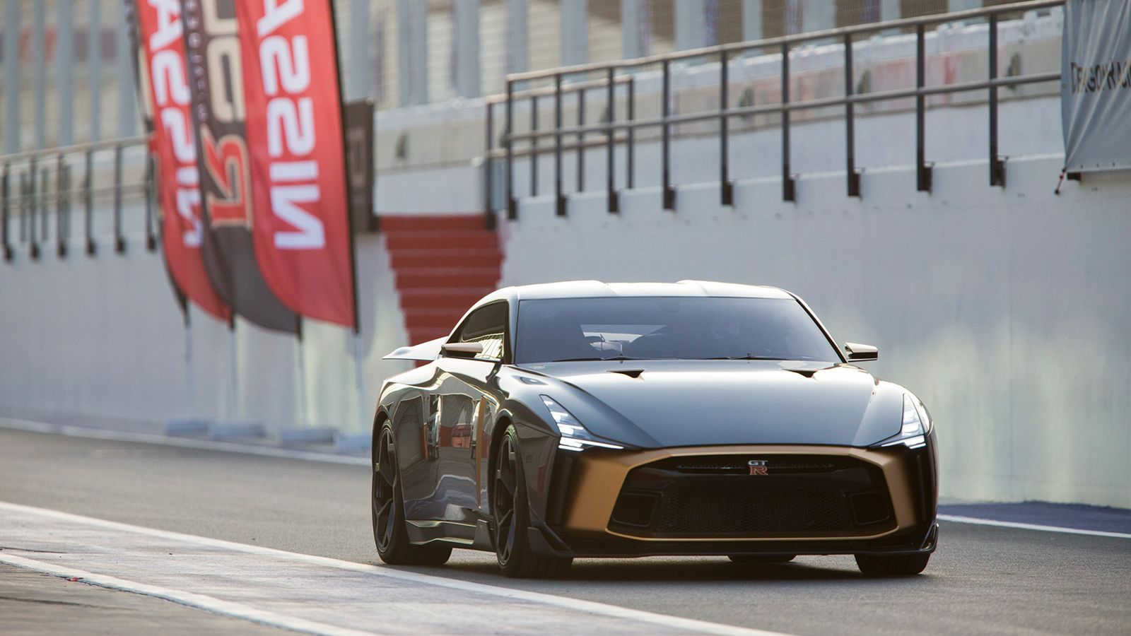 To GT-R50 της Italdesign πάει Ντουμπάι (+video)