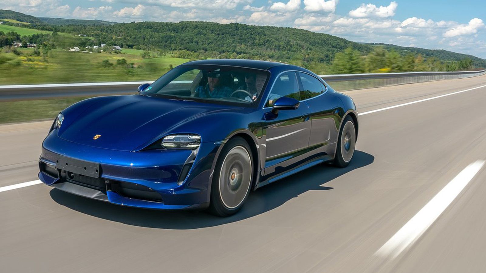 H Porsche Taycan.