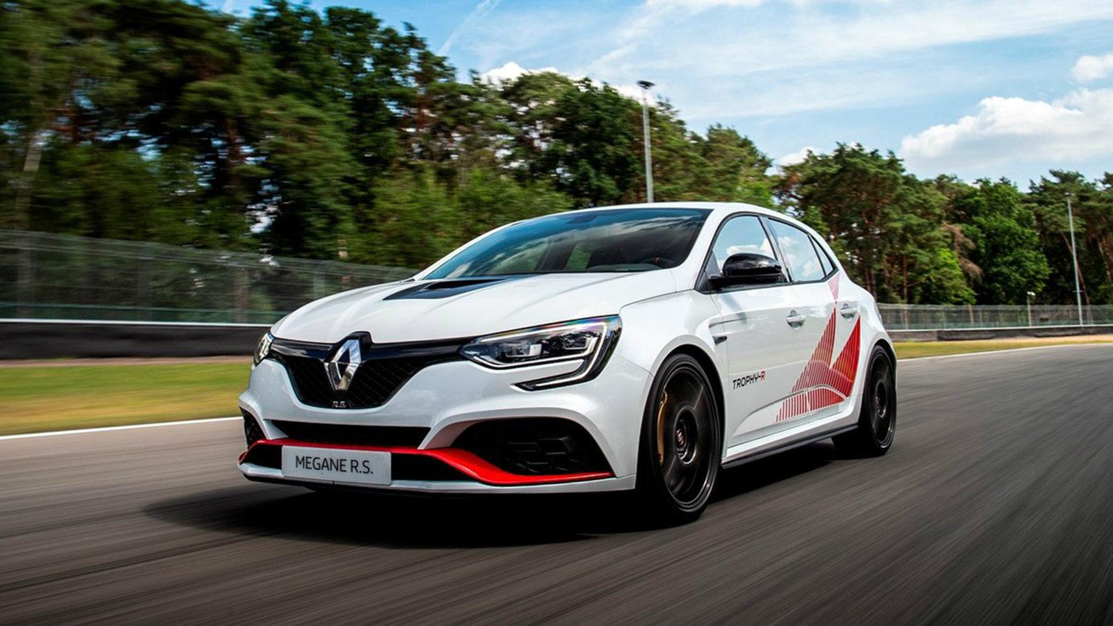 Πρώτος στόχος της Renault Sport είναι να μειωθεί όσο το δυνατόν περισσότερο το βάρος του αυτοκινήτου.
