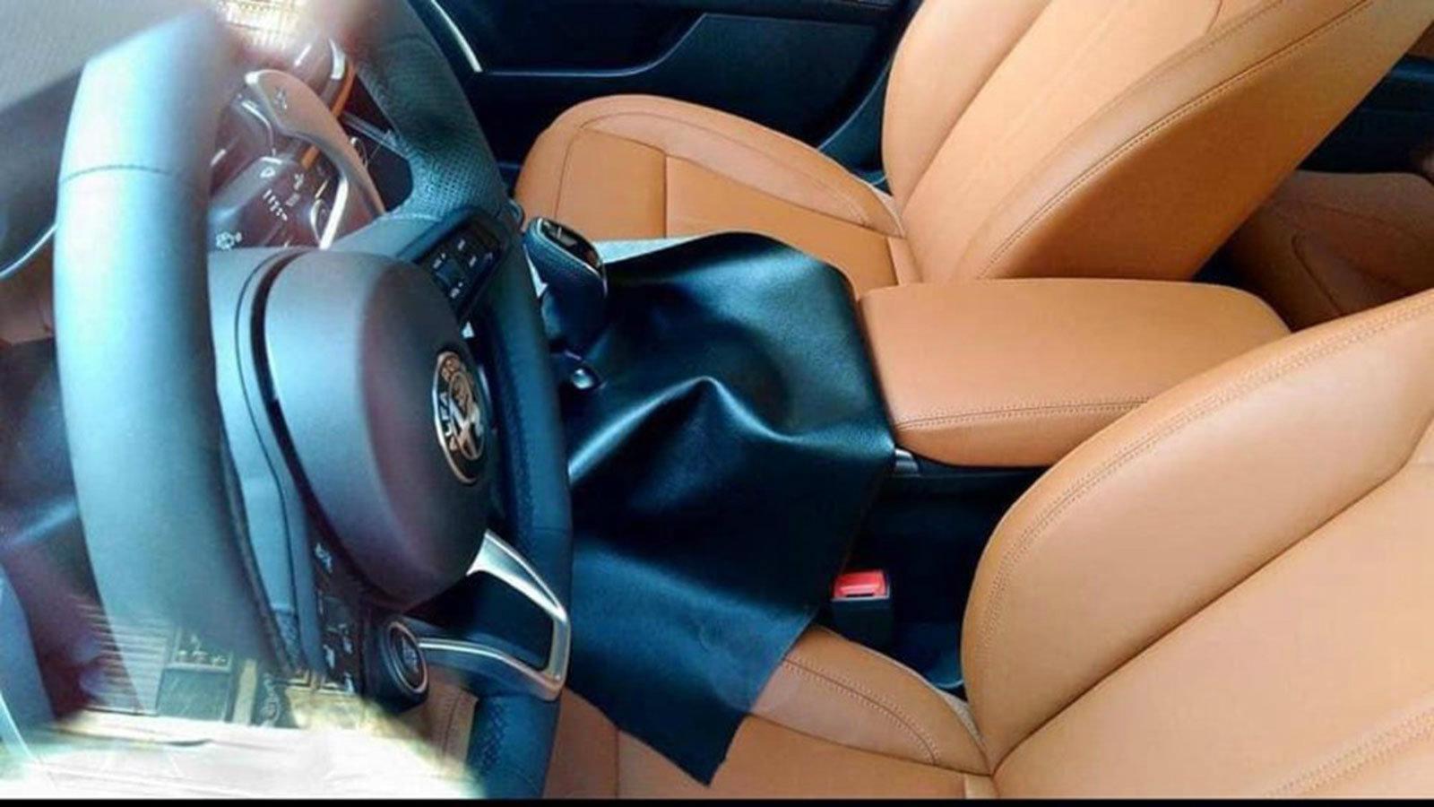 H βασική διαφορά μεταξύ του υπάρχοντος μοντέλου και του επερχόμενου ανανεωμένου είναι ο επιλογέας ταχυτήτων. 