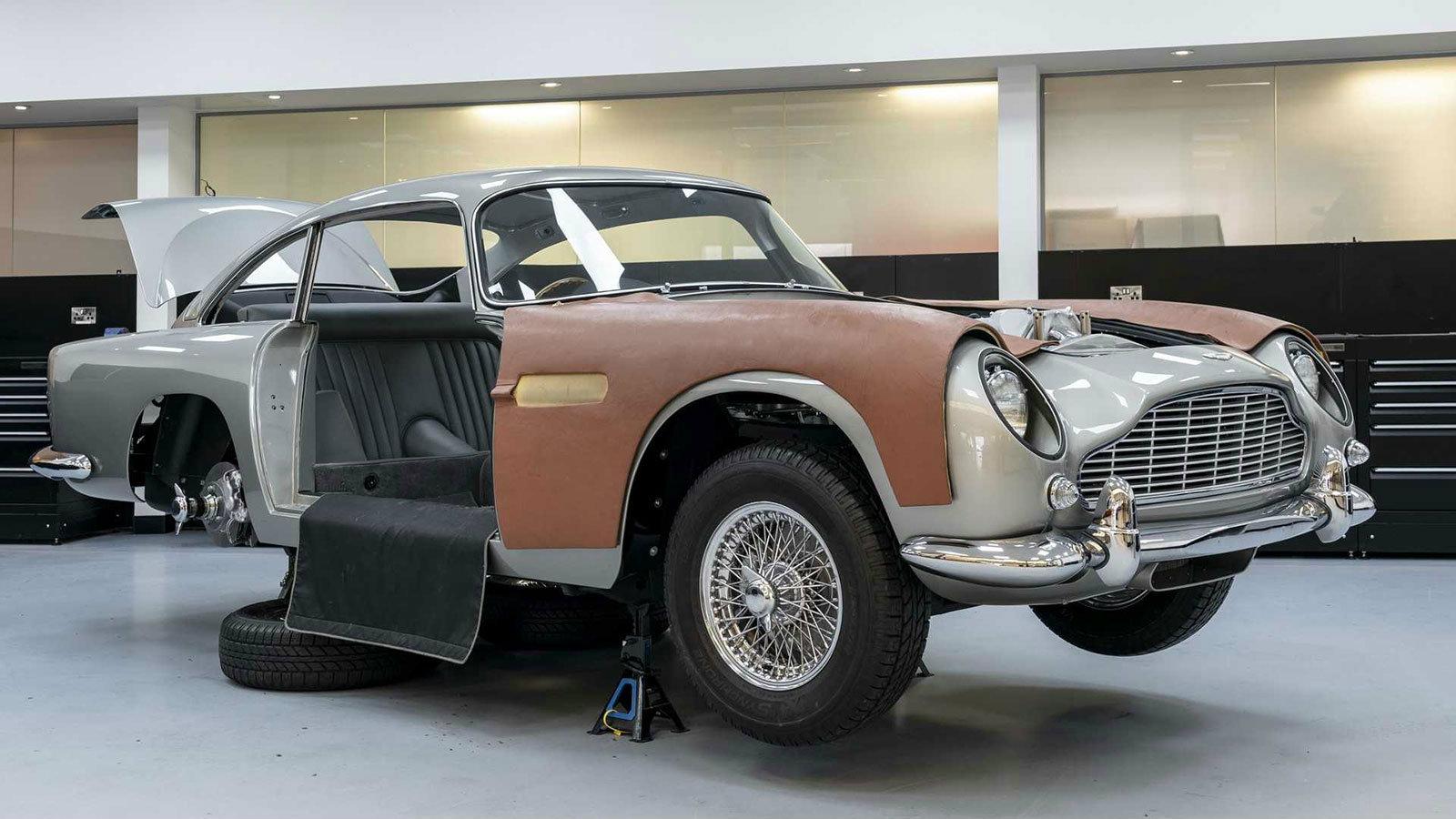 Η Aston Martin έχει ξεκινήσει την παραγωγική διαδικασία της DB5 Goldfinger.
