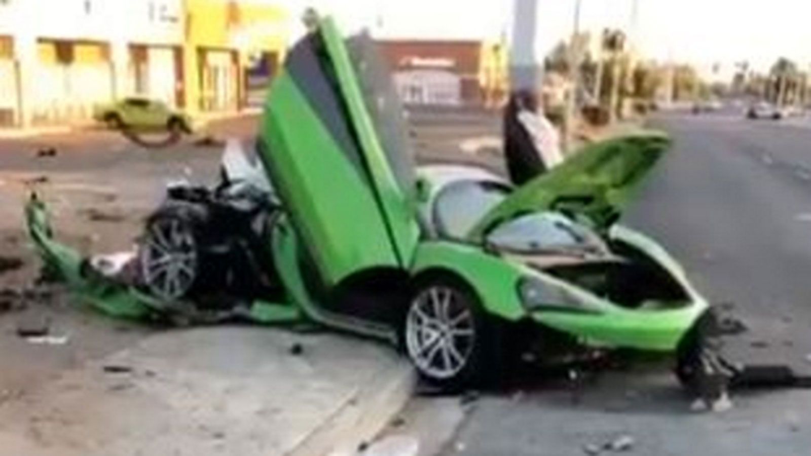 Η κατεστραμένη McLaren 570S.