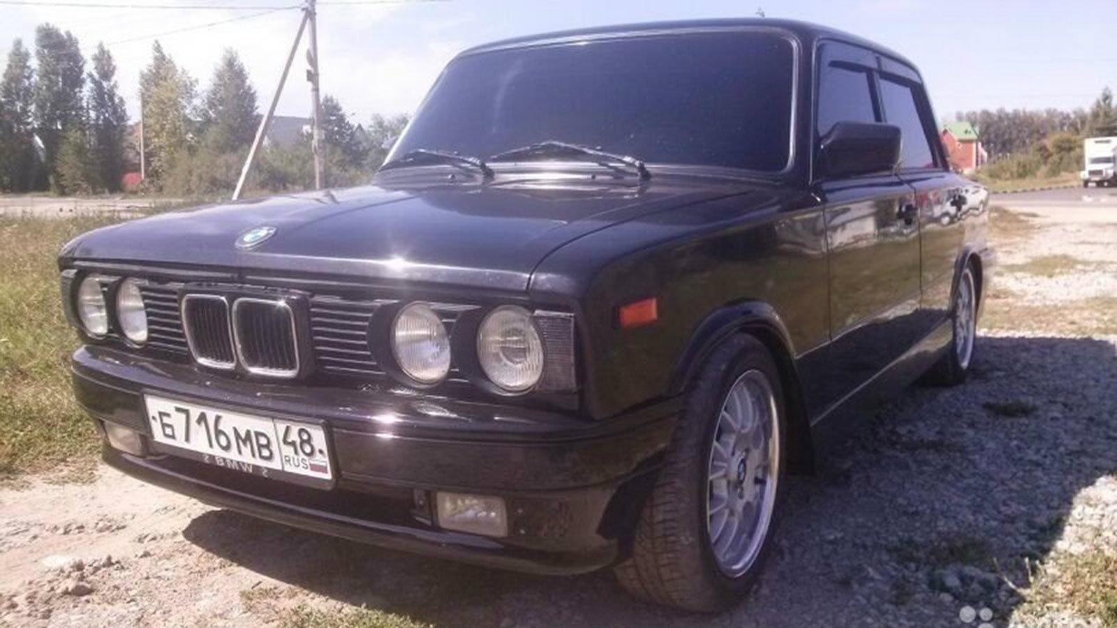 Εκ πρώτης όψεως μοιάζει με BMW Σειρά 5 E34, αλλά δεν είναι.