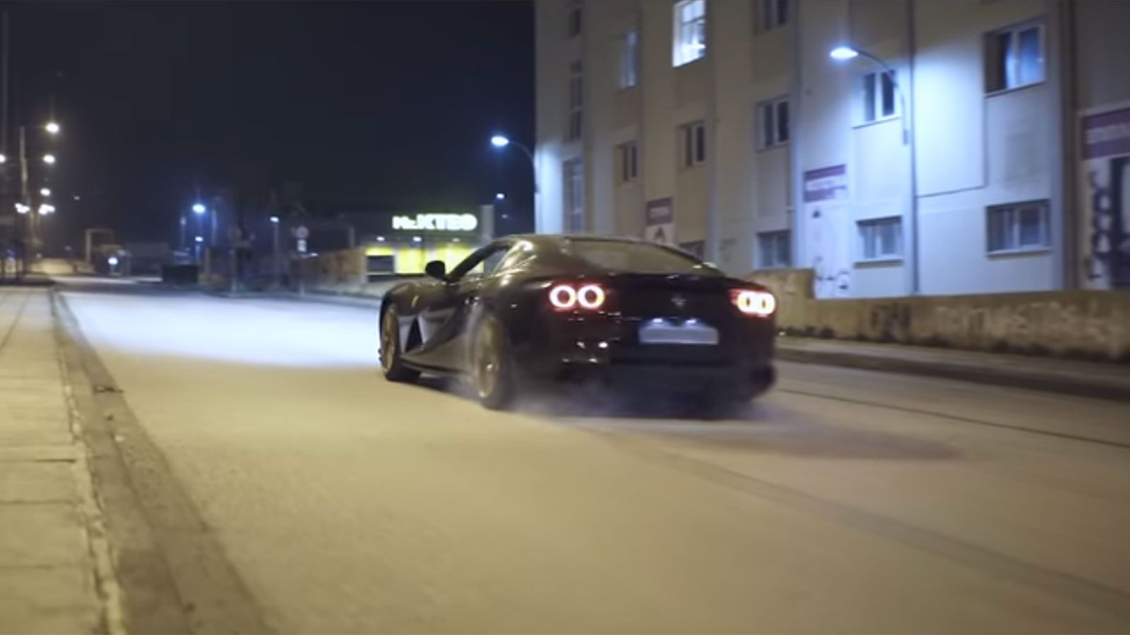 Ferrari 812 Superfast ταράζει τη Θεσσαλονίκη (+video)