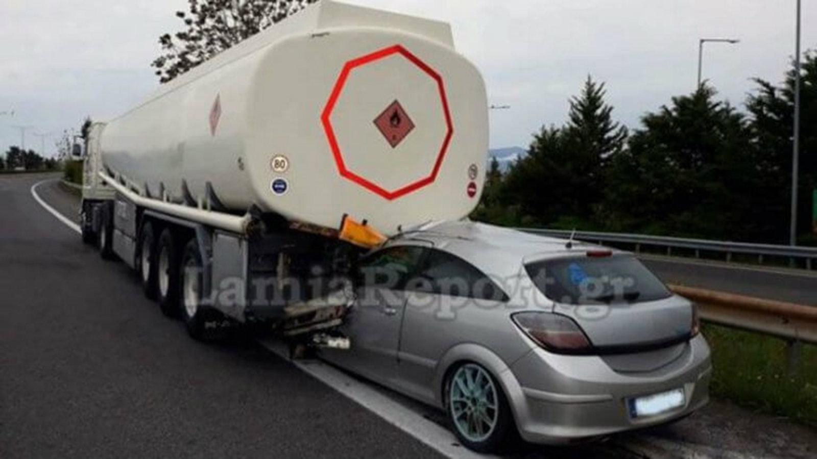 Ι.Χ καρφώθηκε σε βυτιοφόρο