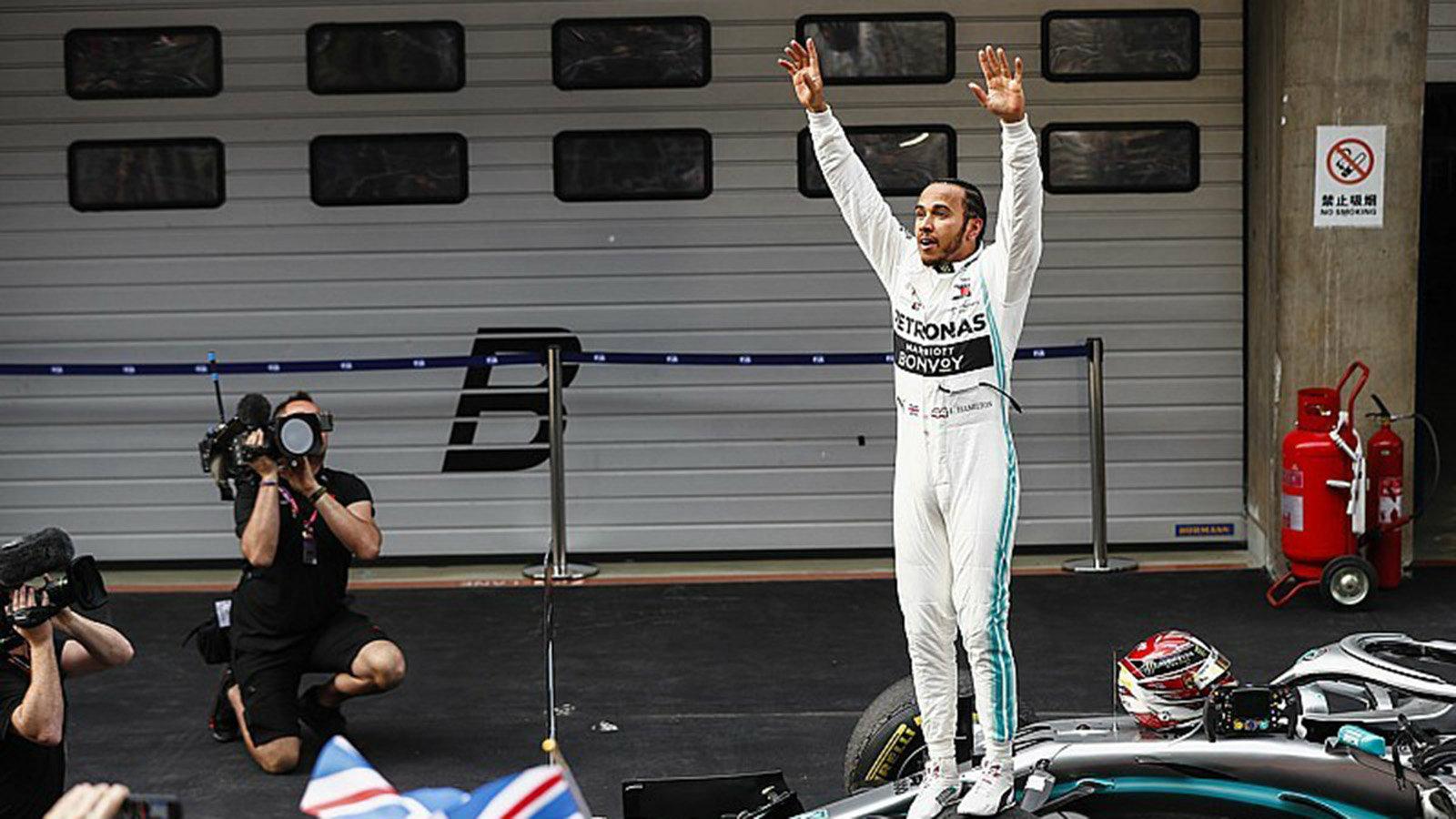 Oι πανηγυρισμοί του Hamilton.