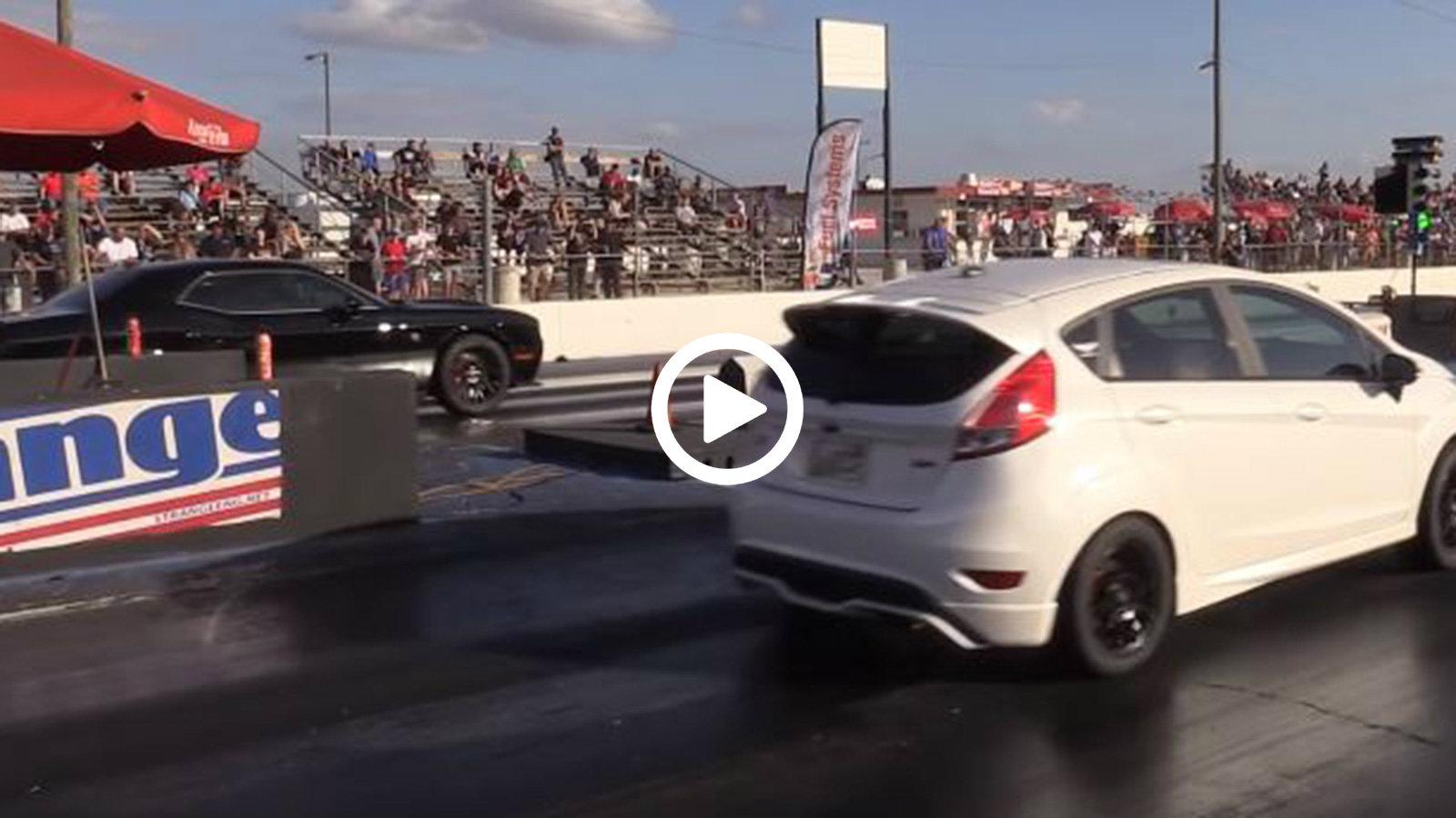 Fiesta ST «τσακίζει» Challenger Hellcat