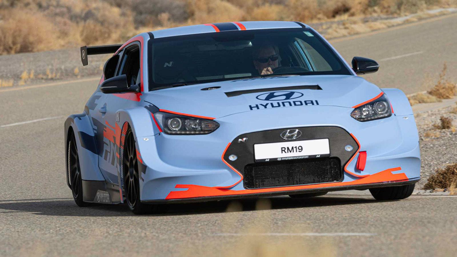 Το πρωτότυπο RM19 Racing Midship παρουσίασε η Hyundai.
