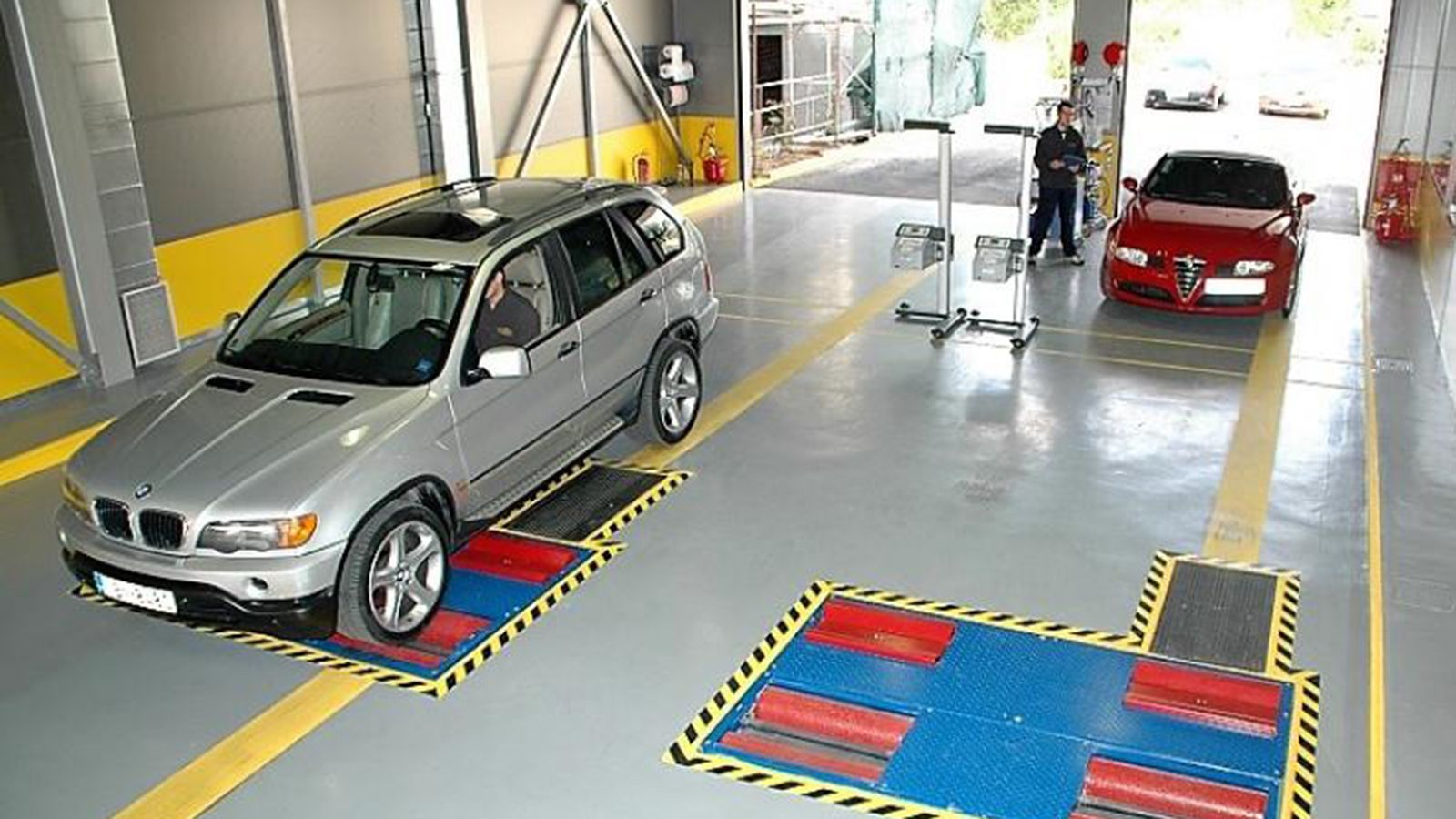 Ανοίγουν ξανά εκθέσεις αυτοκινήτων & ΚΤΕΟ