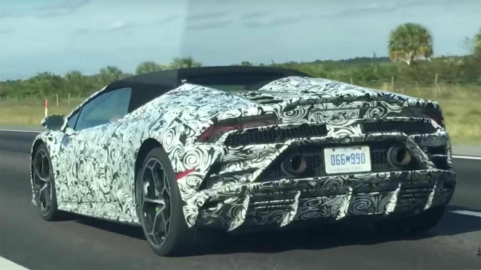 Στο δρόμο εντοπίστηκε η Lamborghini Huracán Evo Spyder.