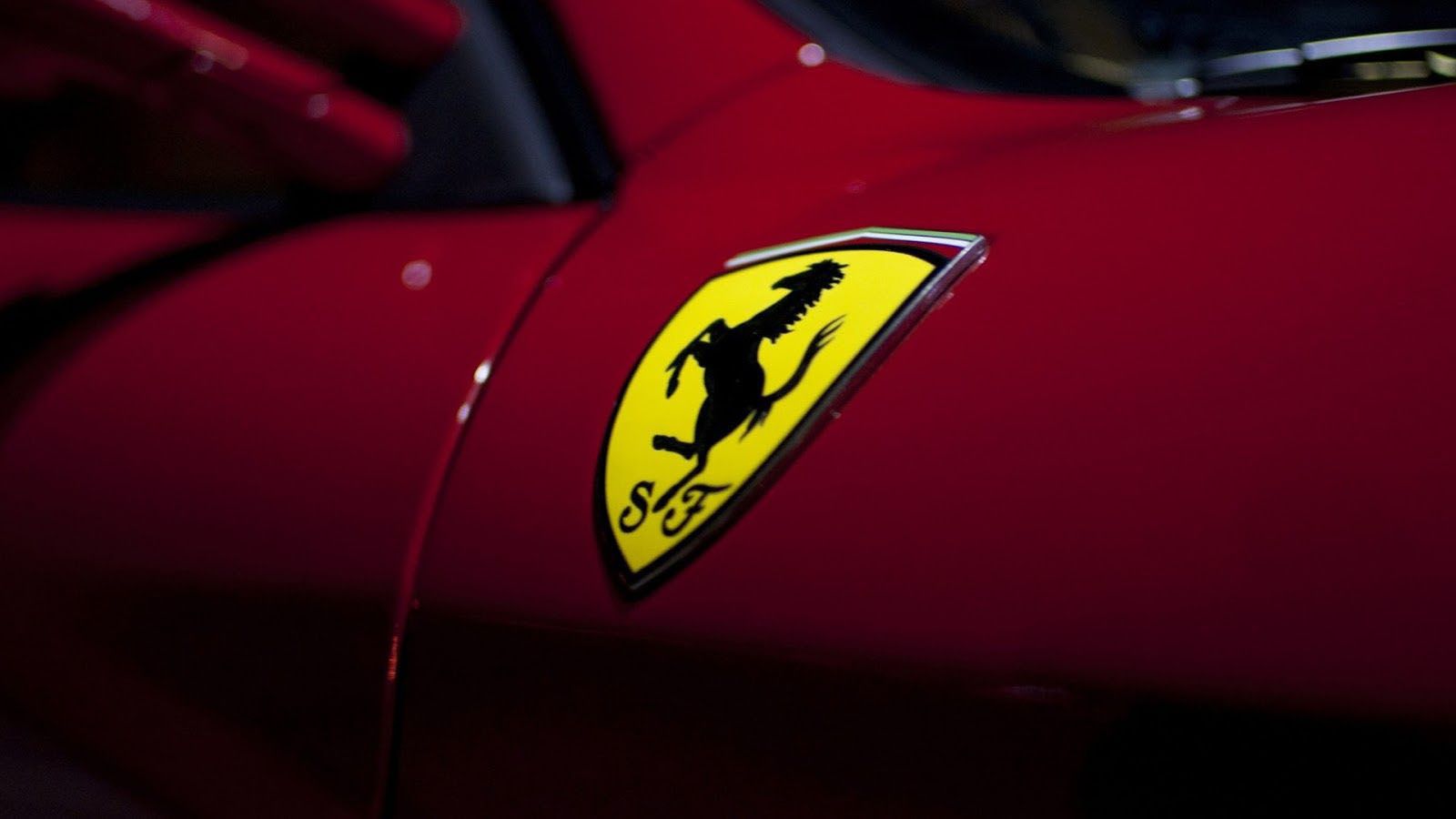 Συνεργασία Ferrari-Armani για τα εταιρικά προϊόντα
