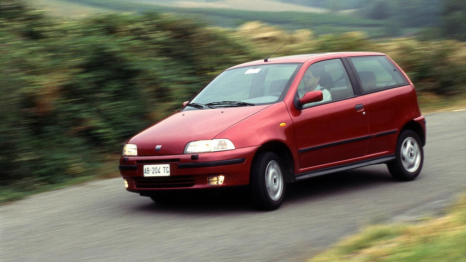 Η κορυφαία έκδοση του Fiat Punto, μπορεί να μην είχε τη φήμη ενός Rallye στις στροφές, αλλά στην ευθεία μπορούσαν να το ακολουθήσουν μόνο οι ισχυρές ε