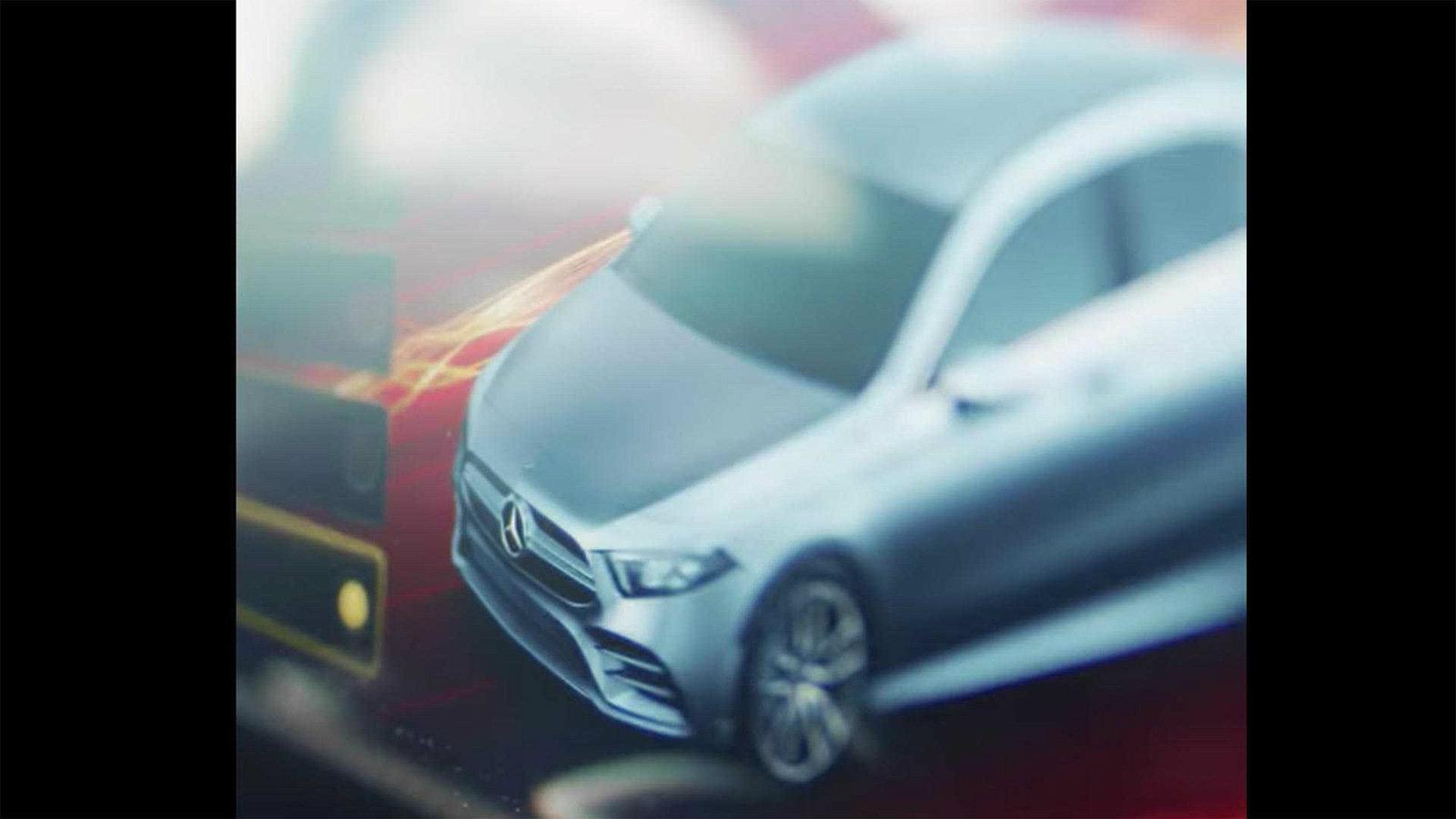 Η νέα Mercedes-AMG A35 σεντάν μετράει αντίστροφα προκειμένου να αποκαλυφθεί επίσημα.