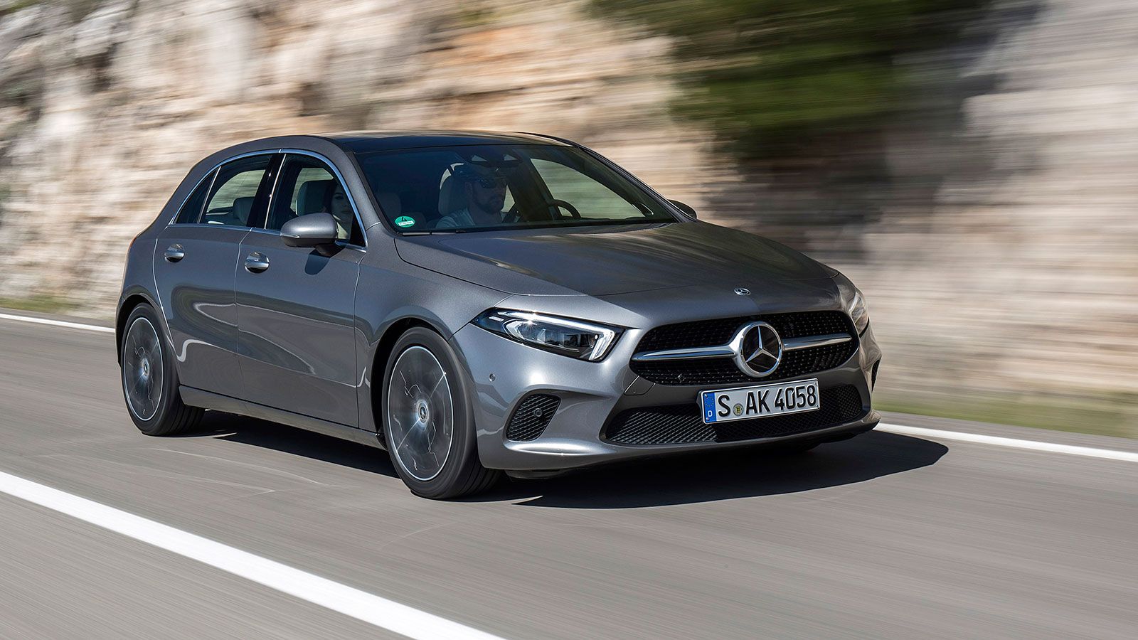 Έσπασε 200άρα η Mercedes το Νοέμβρη
