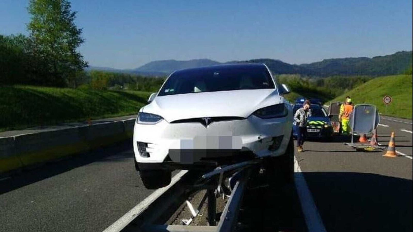 To «ιπτάμενο» Τesla.