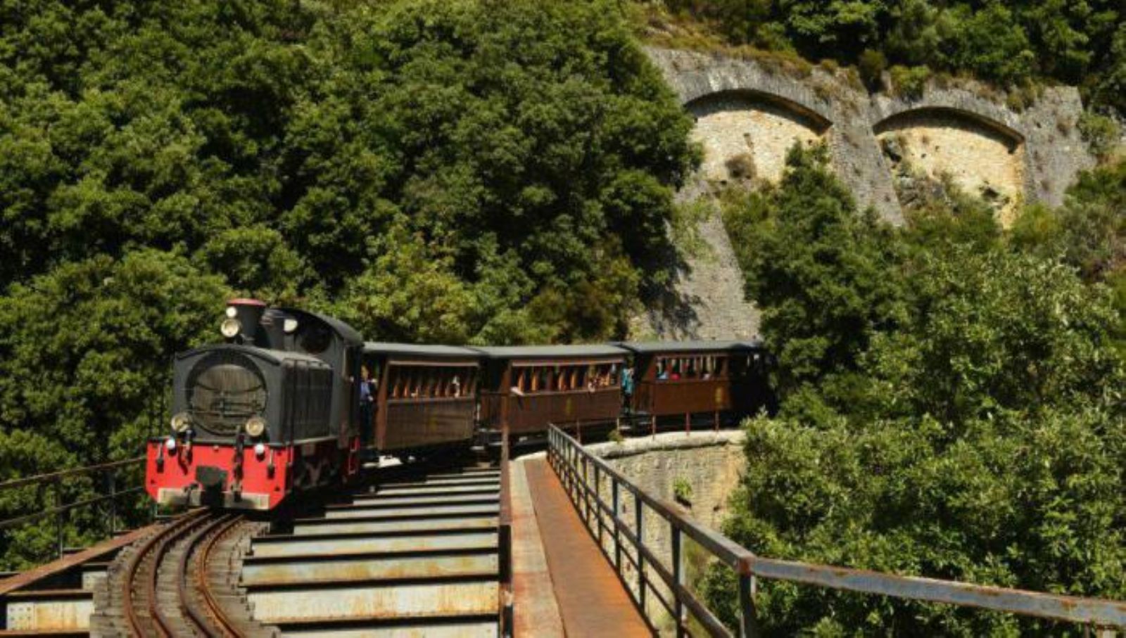 Τρένο καλύτερο και από τον Οδοντωτό