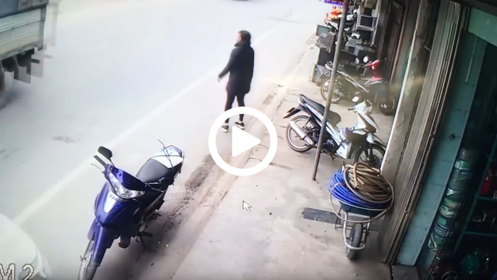 To βλέπεις και τρέμεις