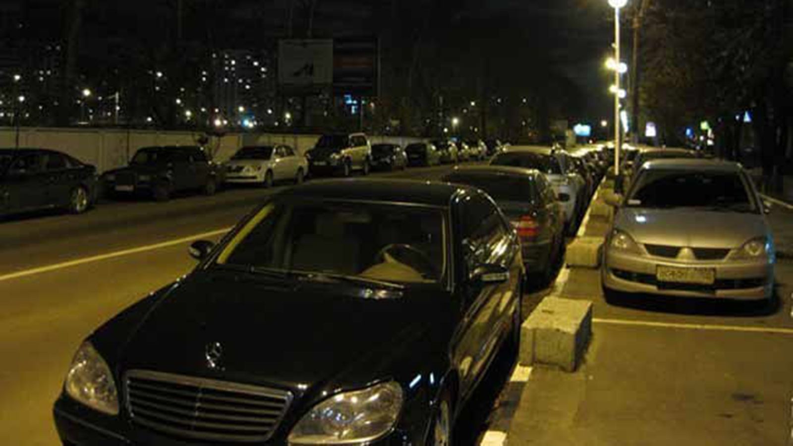 Συλλήψεις ατόμων για parking έξω από κέντρα διασκέδασης