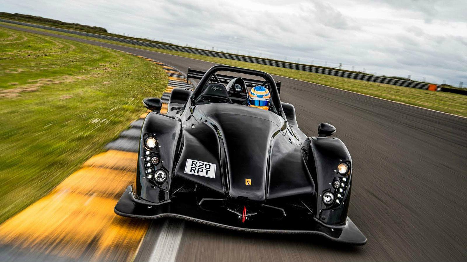 To Goodwood Festival of Speed άνοιξε τις πύλες του και η Radical «παίζοντας» εντός έδρας πήρε την απόφαση να παρουσιάσει το νέο Rapture.