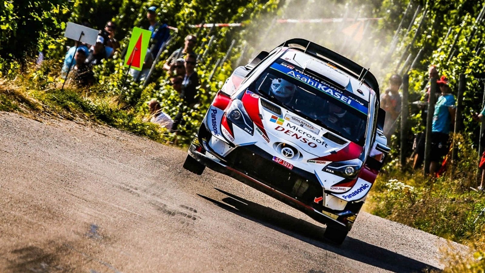 Πέταξε προς τη νίκη ο Τάνακ μαζί με την Toyota Racing που πέτυχε το εμφατικό 1-2-3 στην τελική κατάταξη.