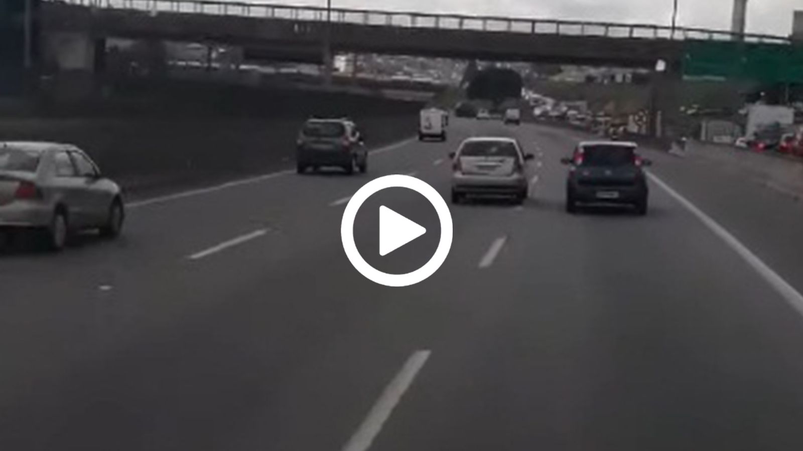 Τον πήρε ο ύπνος στο τιμόνι