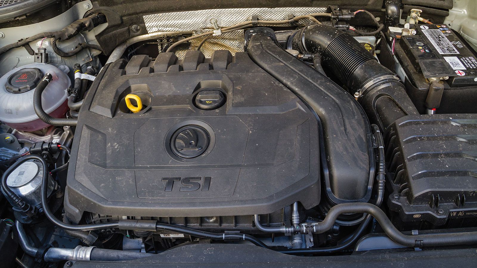 Ο 1,5 λτ. TSI κινητήρας του Skoda Karoq αποδίδει 20 ίππους περισσότερους από των υπολοίπων και προσφέρει καλύτερες επιδόσεις και τιμές κατανάλωσης.