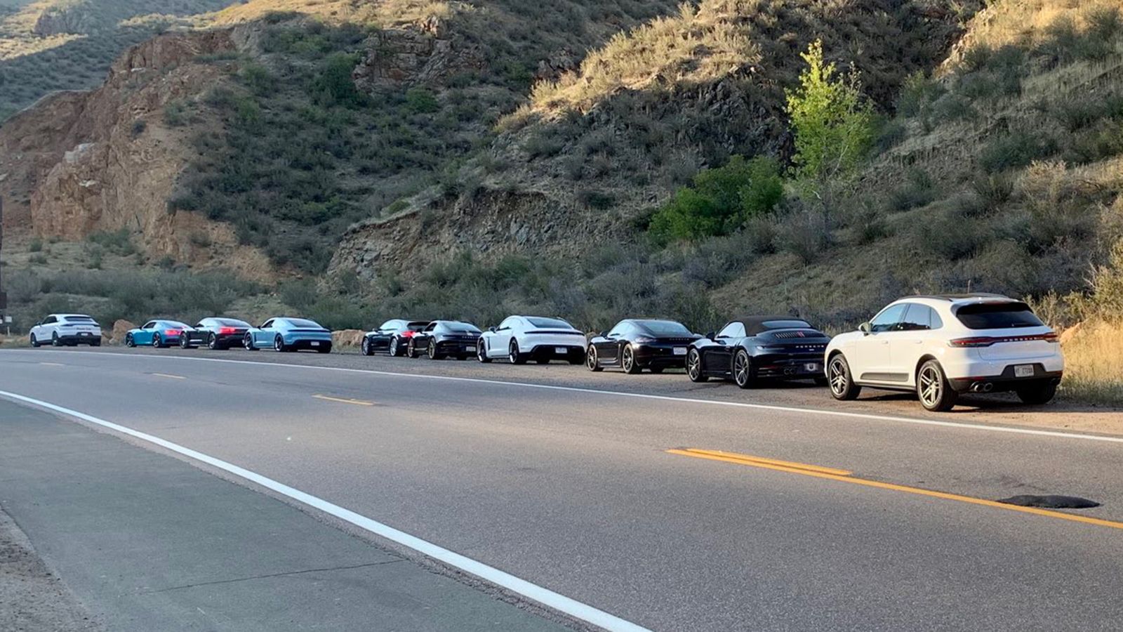 Με ένα σμπάρο, 10 Porsche παίρνουν κλήση