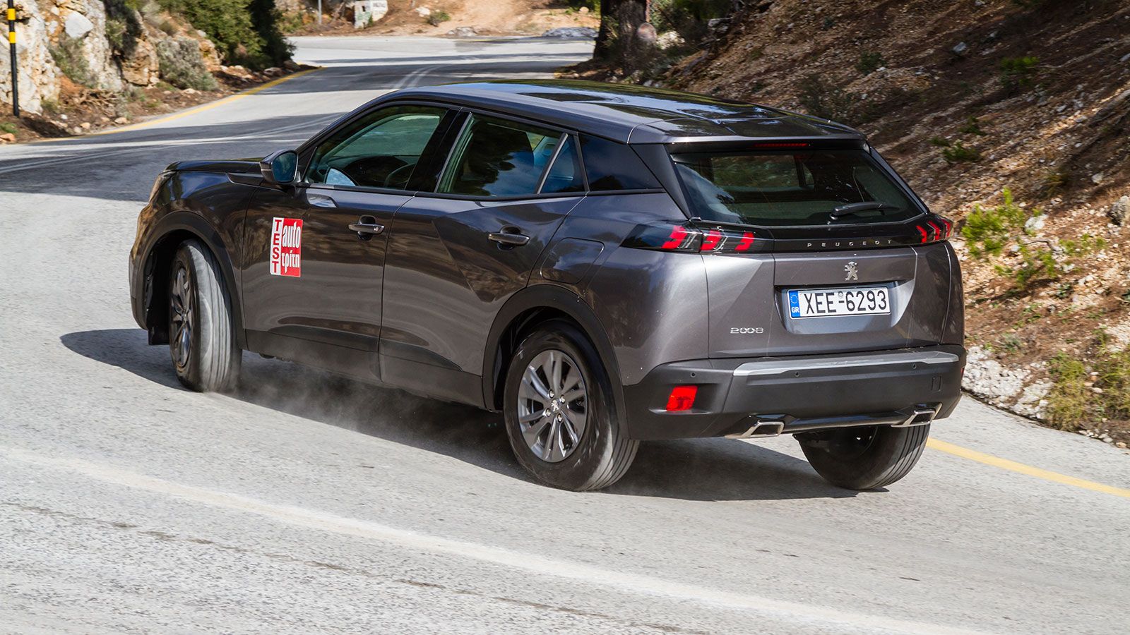Η Peugeot συνδυάζει τέλεια την άνεση με την ενδιαφέρουσα οδική συμπεριφορά και στο 2008 το οποίο στην πίεση παρουσιάζει ουδέτερα χαρακτηριστικά.
