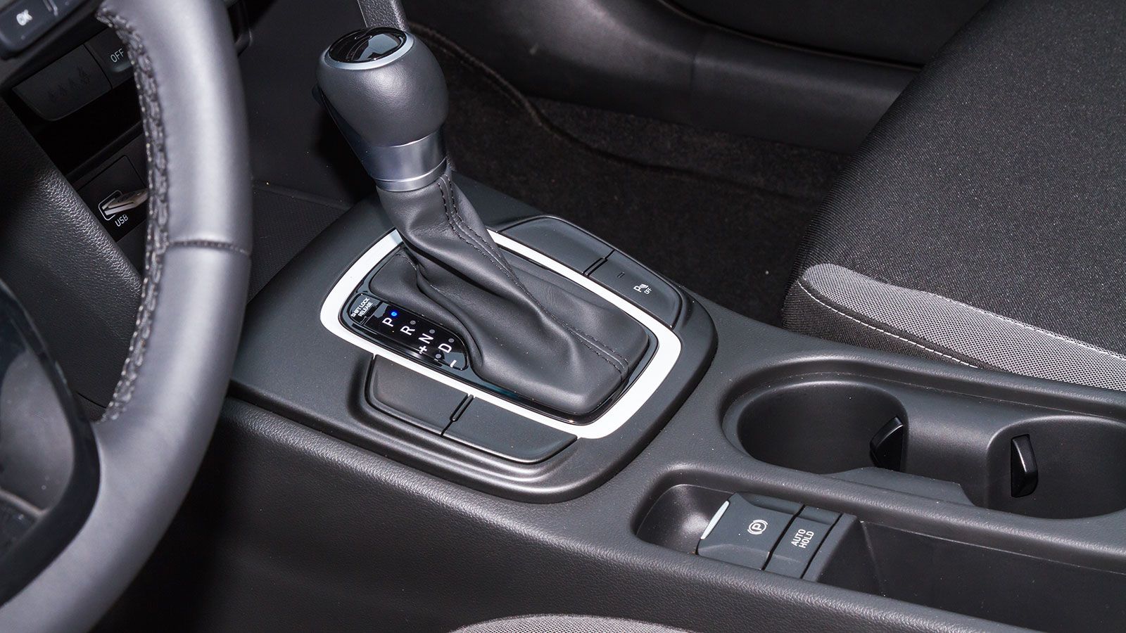 Ford Puma mild hybrid Vs Hyundai Kona hybrid