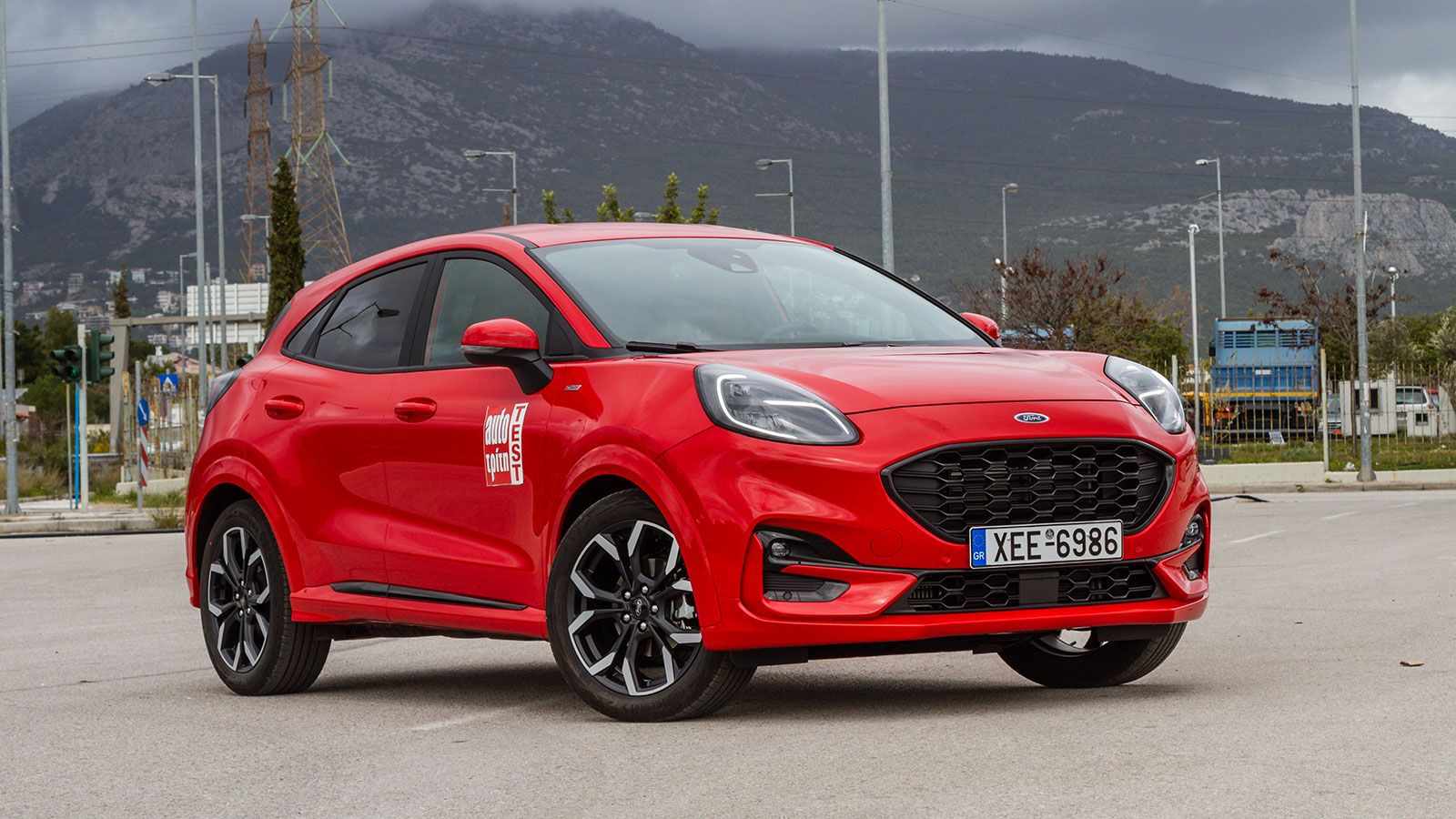 Ford Puma mild hybrid Vs Hyundai Kona hybrid