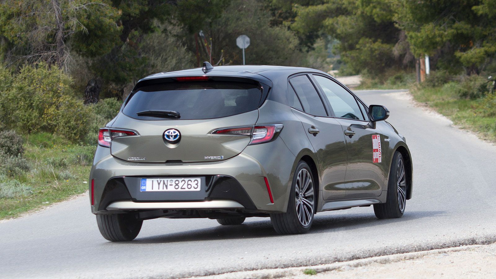 H Toyota Corolla συνδυάζει αρμονικά την άνεση με την ευχάριστη οδική συμπεριφορά, ενώ αποτελεί το καλύτερο στην καθημερινή χρήση αυτοκίνητο της κατηγο