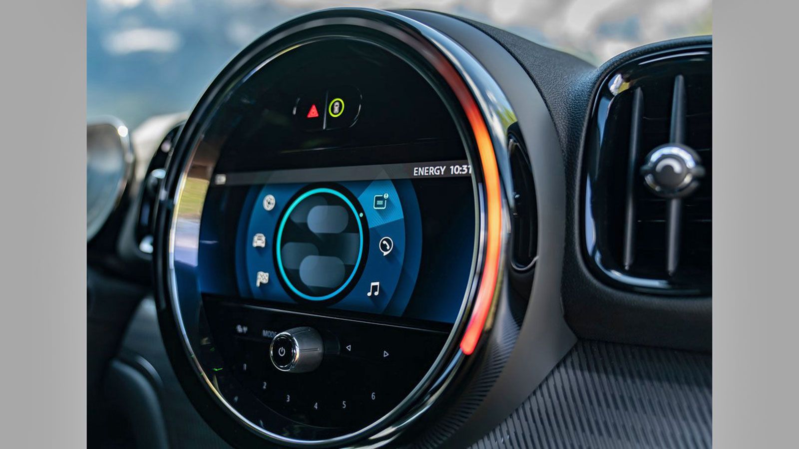 Peugeot 2008 Vs MINI Countryman 