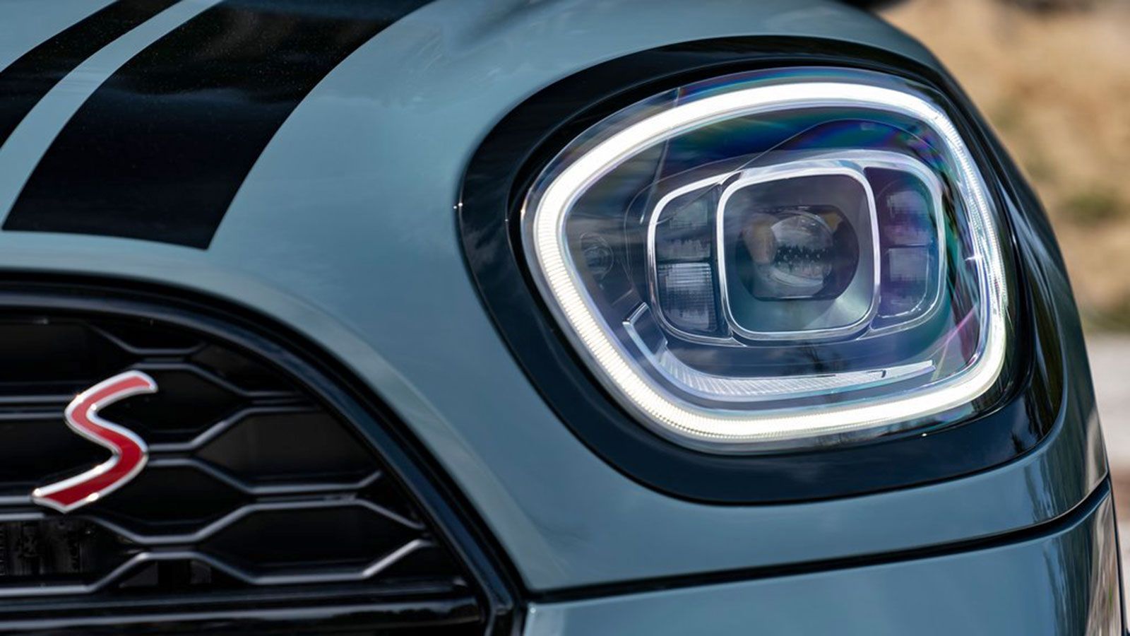 Peugeot 2008 Vs MINI Countryman 