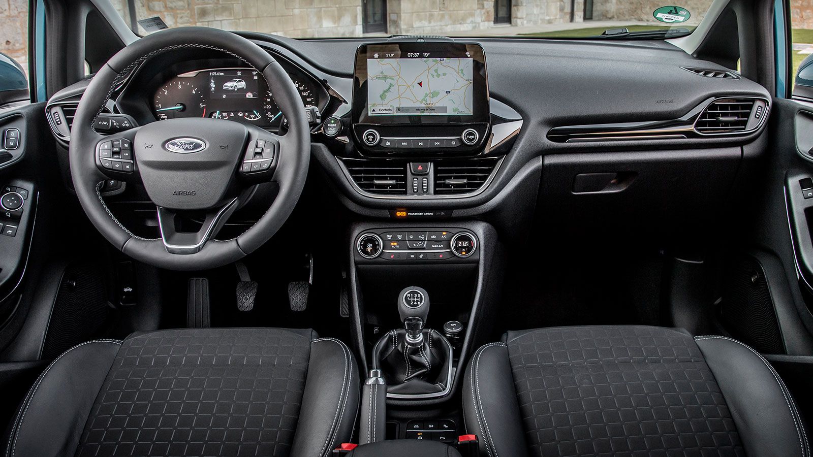 Ford Fiesta - High-tech σε εικόνα και ποιοτικό είναι και το εσωτερικό του Ford Fiesta.
