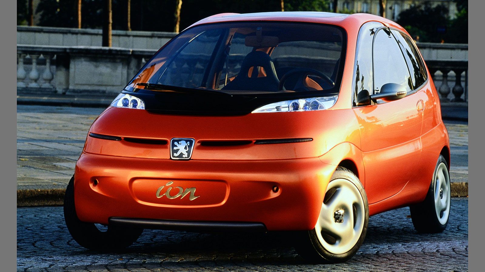 Peugeot Ion concept, 1994 και Peugeot Tulip 
concept, 1996