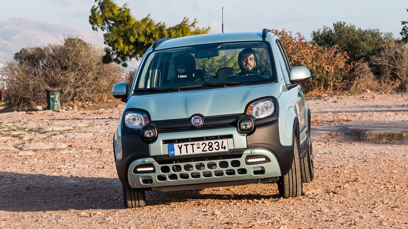 Οι εκδόσεις Cross είναι πάντα πρόθυμες για 
off-road light περιπέτειες.